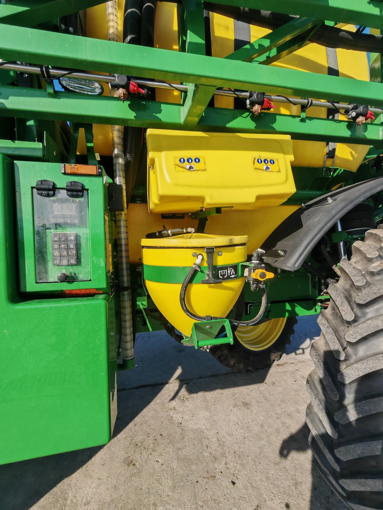 Самоходна пръскачка Друга марка John Deere R41  50i лизинг  - изображение 10