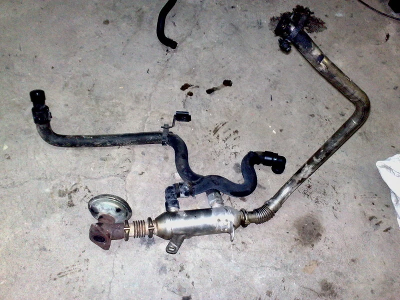 Тръба егр за Ланчия Федра 2,2ХДИ (с клапан)