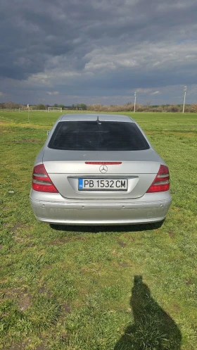Mercedes-Benz E 320, снимка 3