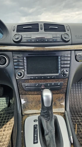 Mercedes-Benz E 320, снимка 6