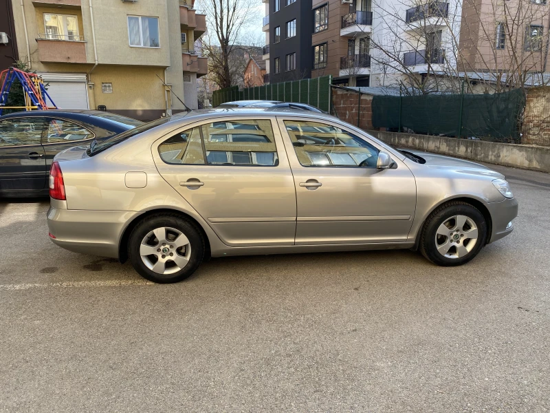 Skoda Octavia, снимка 9 - Автомобили и джипове - 48146926