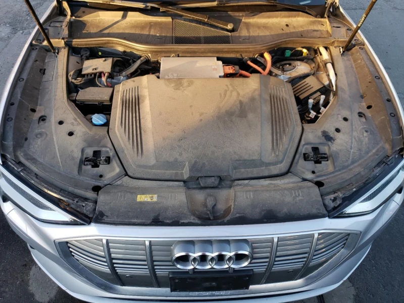 Audi E-Tron Yes All wheel drive, снимка 4 - Автомобили и джипове - 48298983