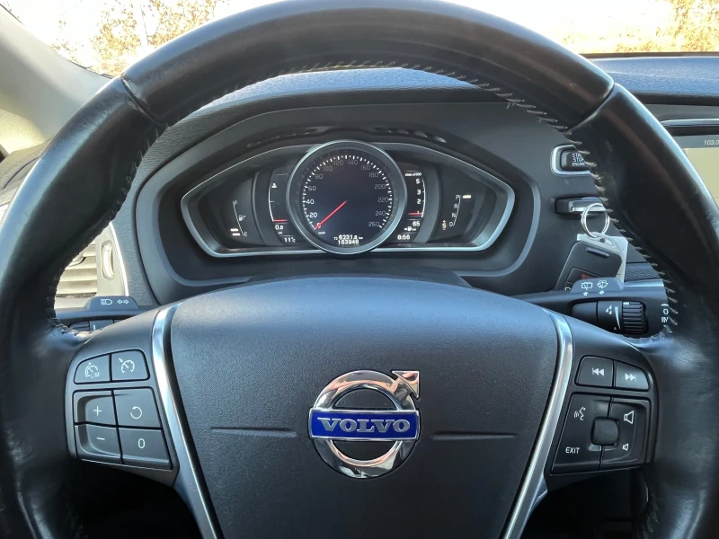 Volvo V40 1.6D-114k.c OCEAN RACE, снимка 11 - Автомобили и джипове - 49315545