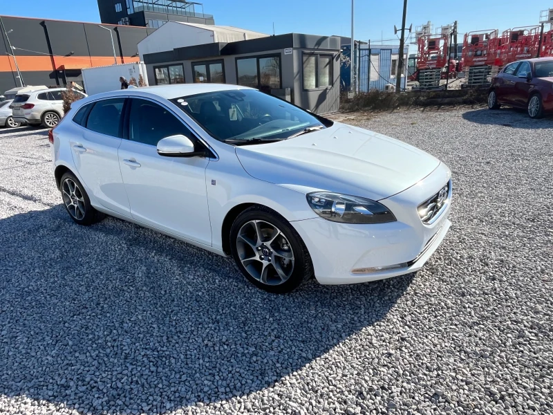 Volvo V40 1.6D-114k.c OCEAN RACE, снимка 8 - Автомобили и джипове - 49315545