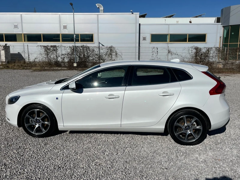 Volvo V40 1.6D-114k.c OCEAN RACE, снимка 3 - Автомобили и джипове - 49315545