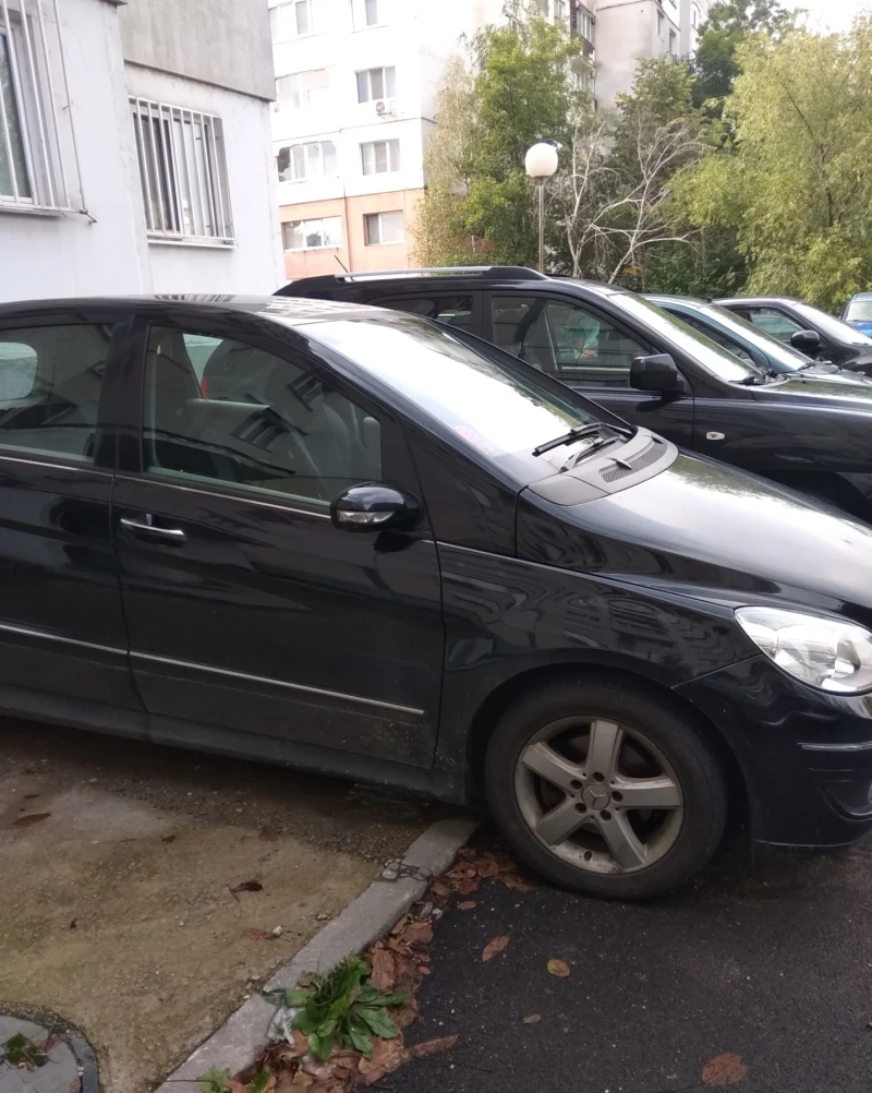 Mercedes-Benz B 180, снимка 4 - Автомобили и джипове - 49589778