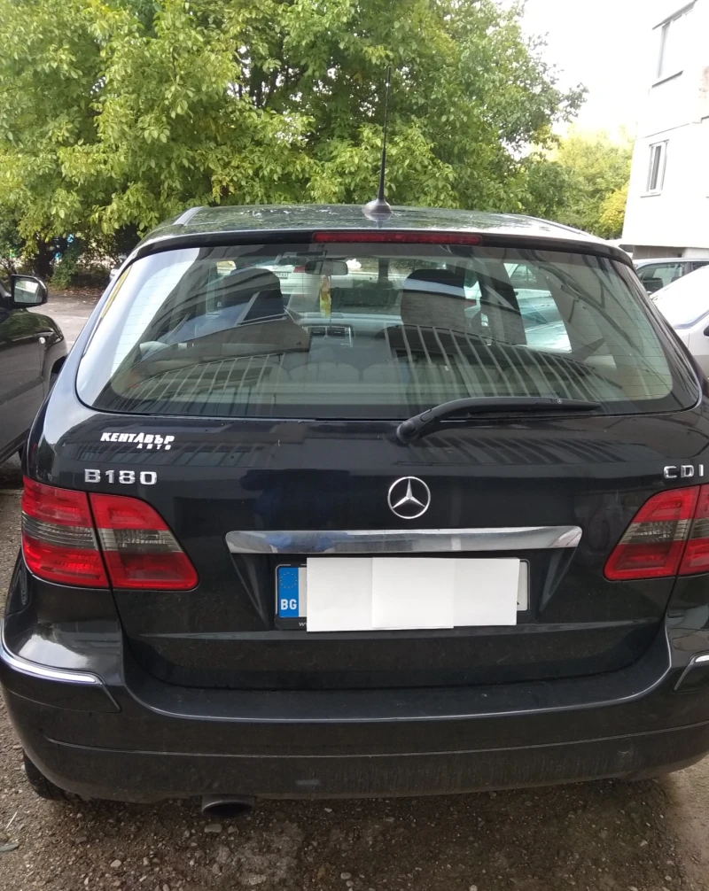 Mercedes-Benz B 180, снимка 2 - Автомобили и джипове - 49589778