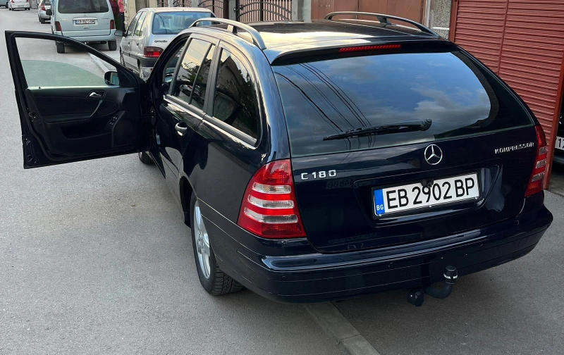 Mercedes-Benz C 180 компресор, снимка 5 - Автомобили и джипове - 52394819