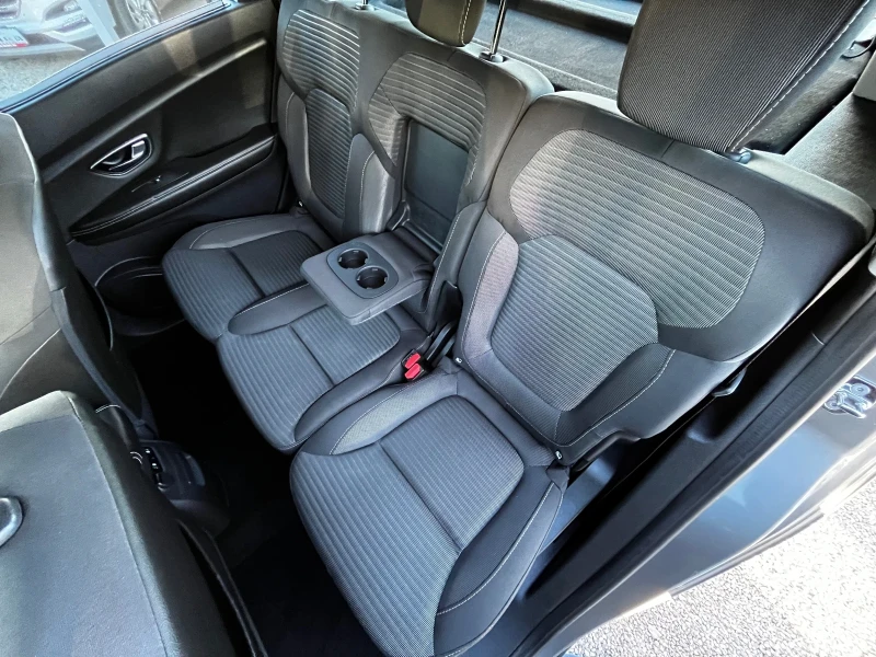 Renault Scenic 1.5Dci Energy / Bose, снимка 13 - Автомобили и джипове - 52929592