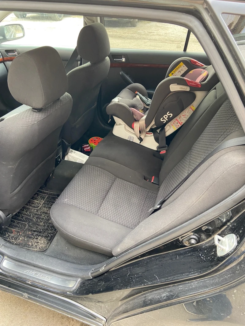 Toyota Avensis, снимка 7 - Автомобили и джипове - 53171354