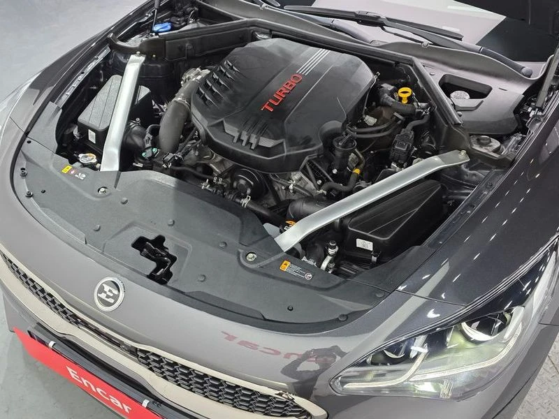 Kia Stinger 3.3 Automatic, снимка 17 - Автомобили и джипове - 55587579