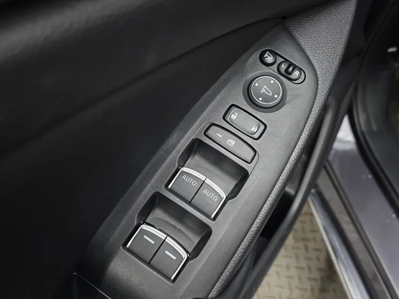 Honda Accord 2.0 Hybrid Ex-L, снимка 12 - Автомобили и джипове - 56159848