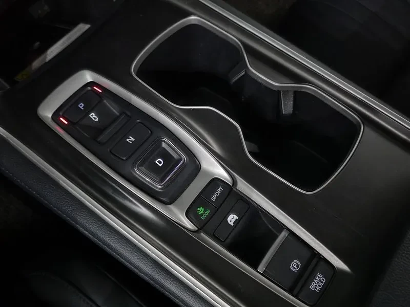 Honda Accord 2.0 Hybrid Ex-L, снимка 9 - Автомобили и джипове - 56159848