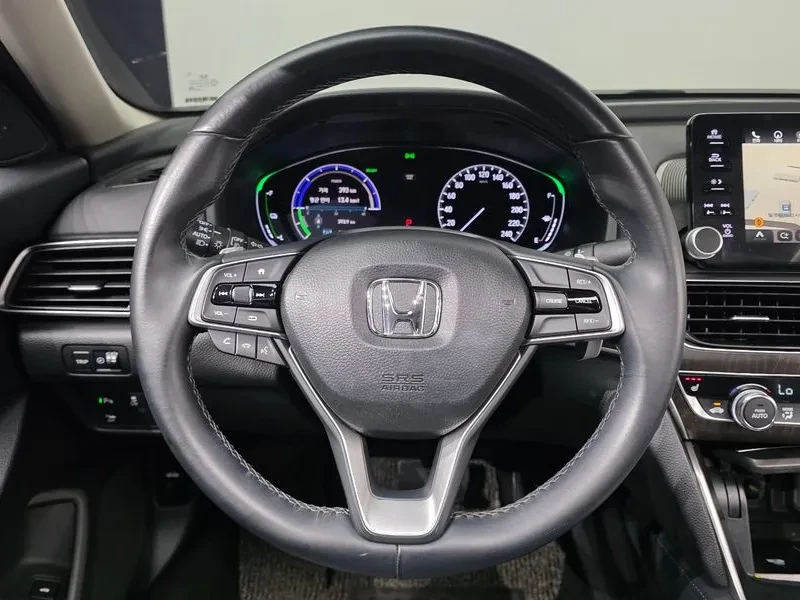 Honda Accord 2.0 Hybrid Ex-L, снимка 14 - Автомобили и джипове - 56159848