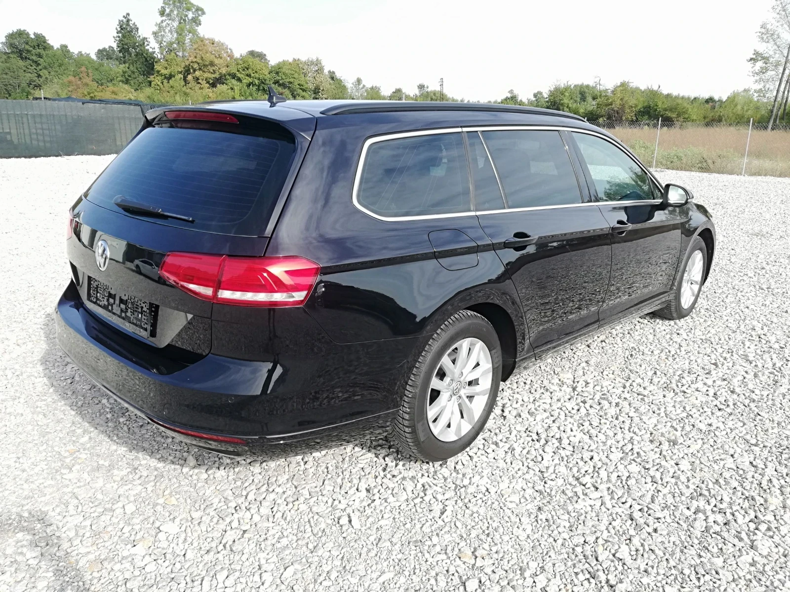 VW Passat 2.0TDI kli navi 150ks - изображение 6