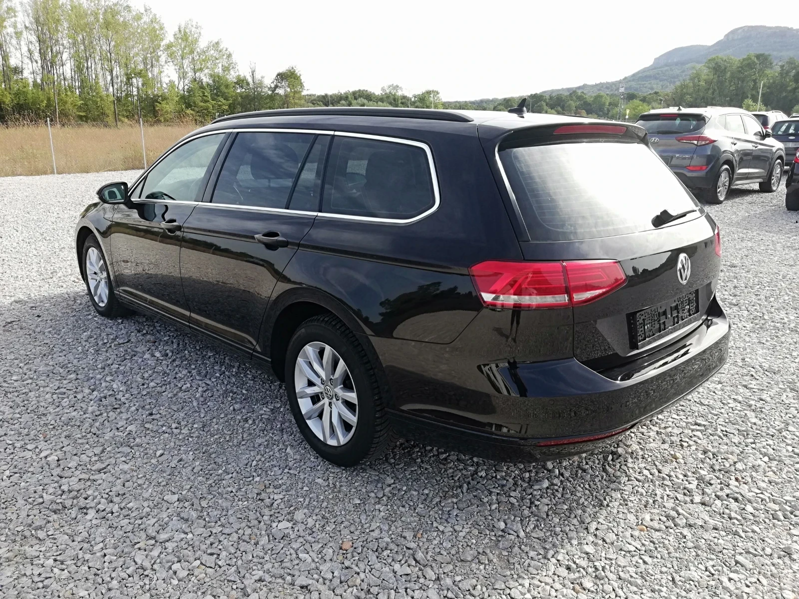 VW Passat 2.0TDI kli navi 150ks - изображение 4