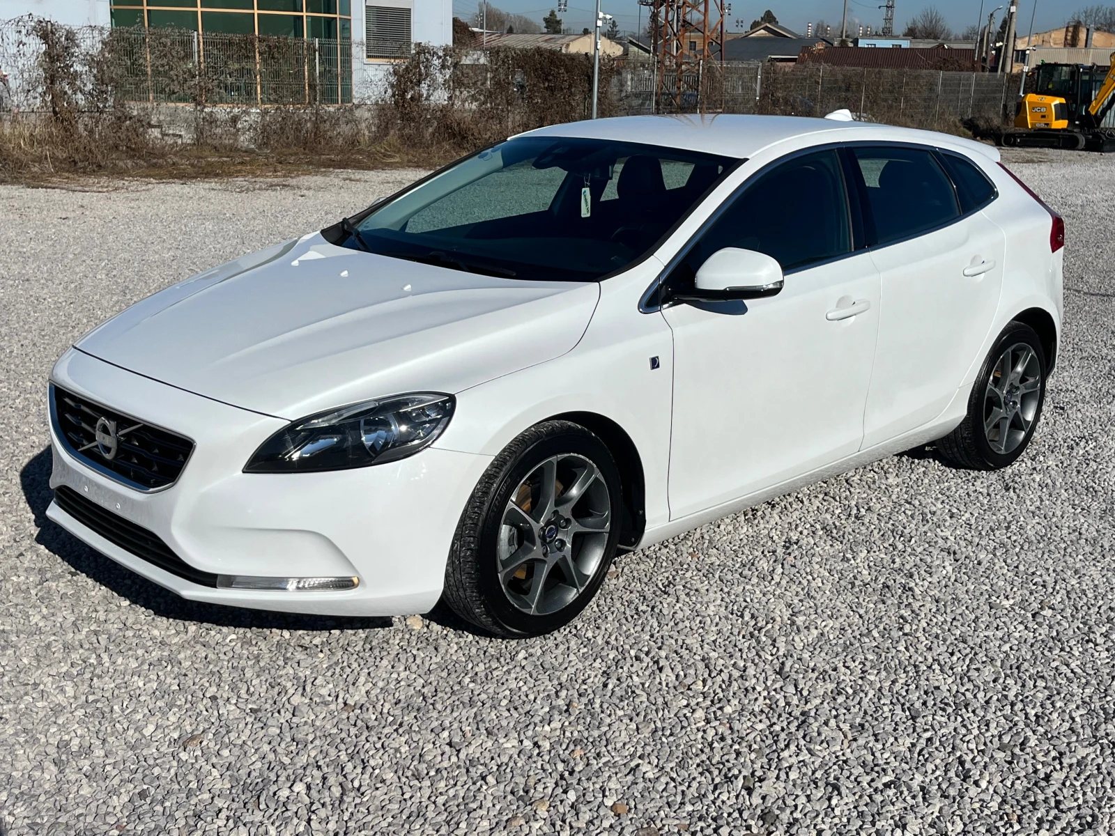 Volvo V40 1.6D-114k.c OCEAN RACE - изображение 2