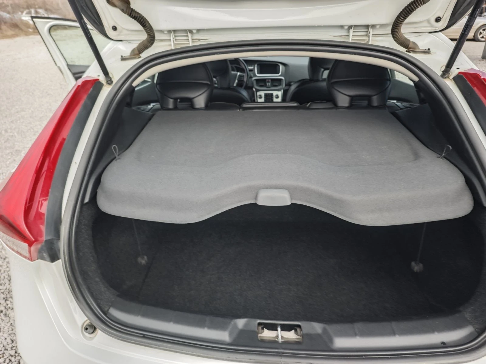 Volvo V40 1.6D-114k.c OCEAN RACE | Mobile.bg — изображение 15