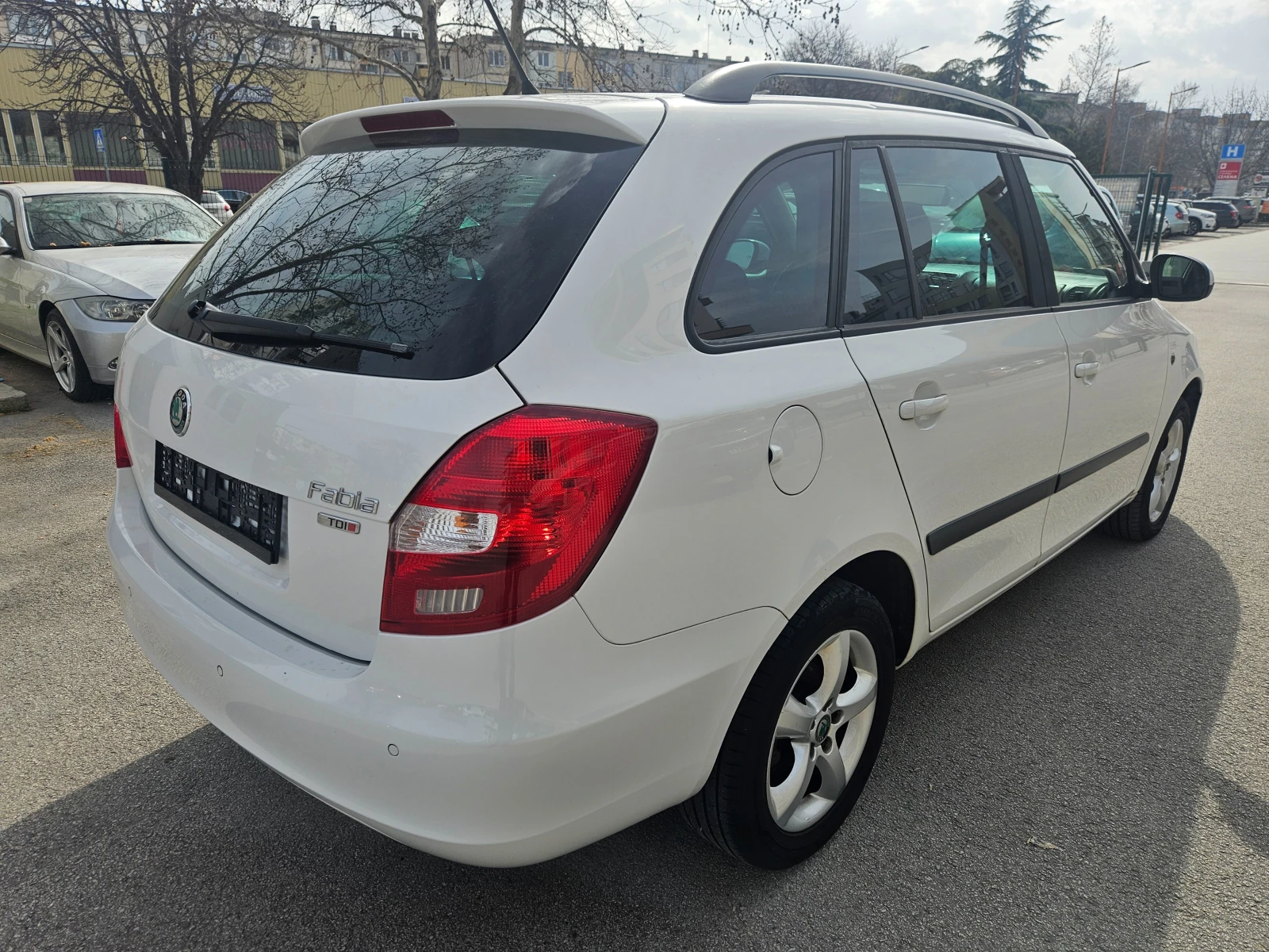 Skoda Fabia 1.6TDI 90кс. - изображение 8