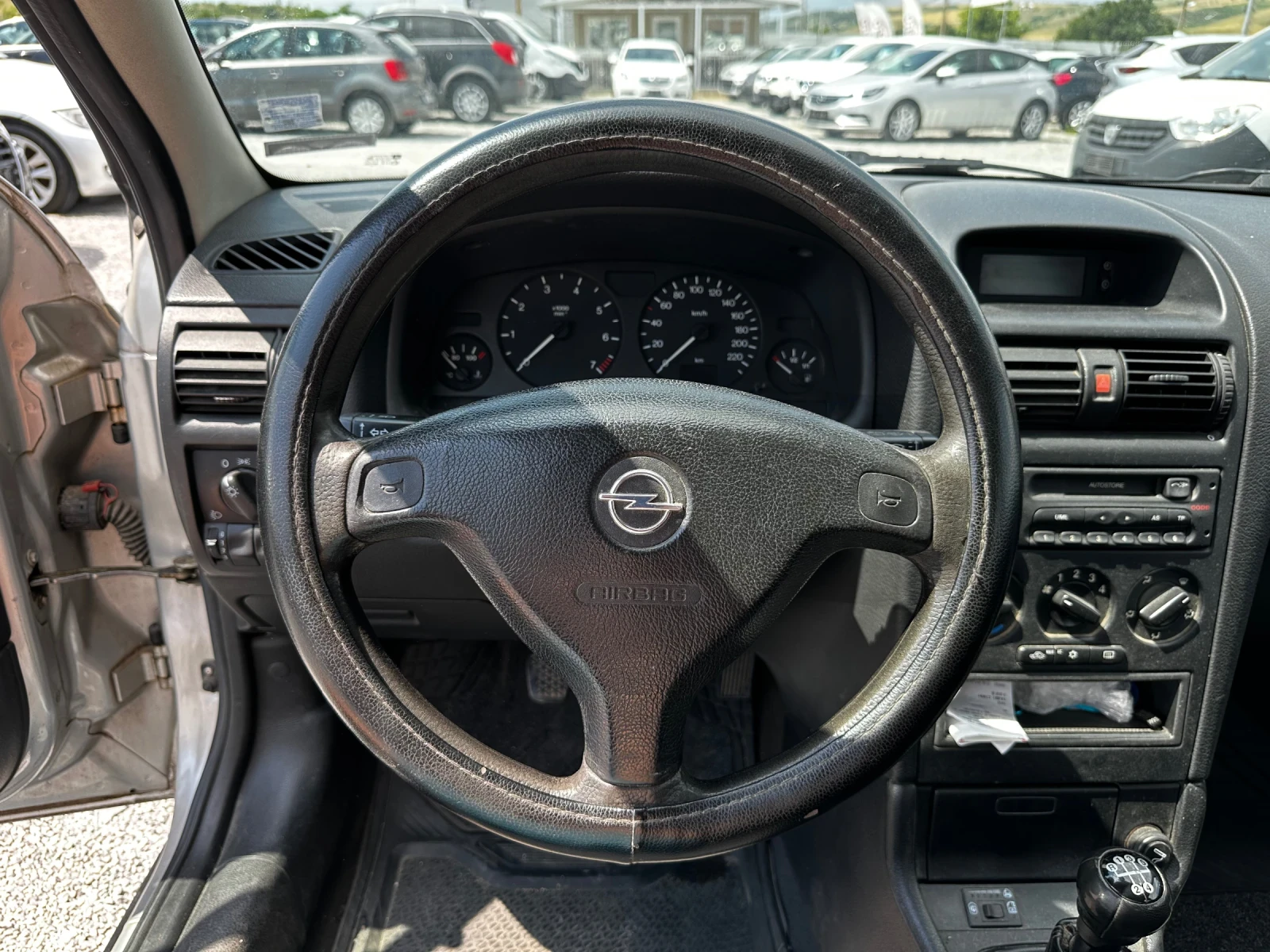Opel Astra 1.4i-90кс - изображение 9