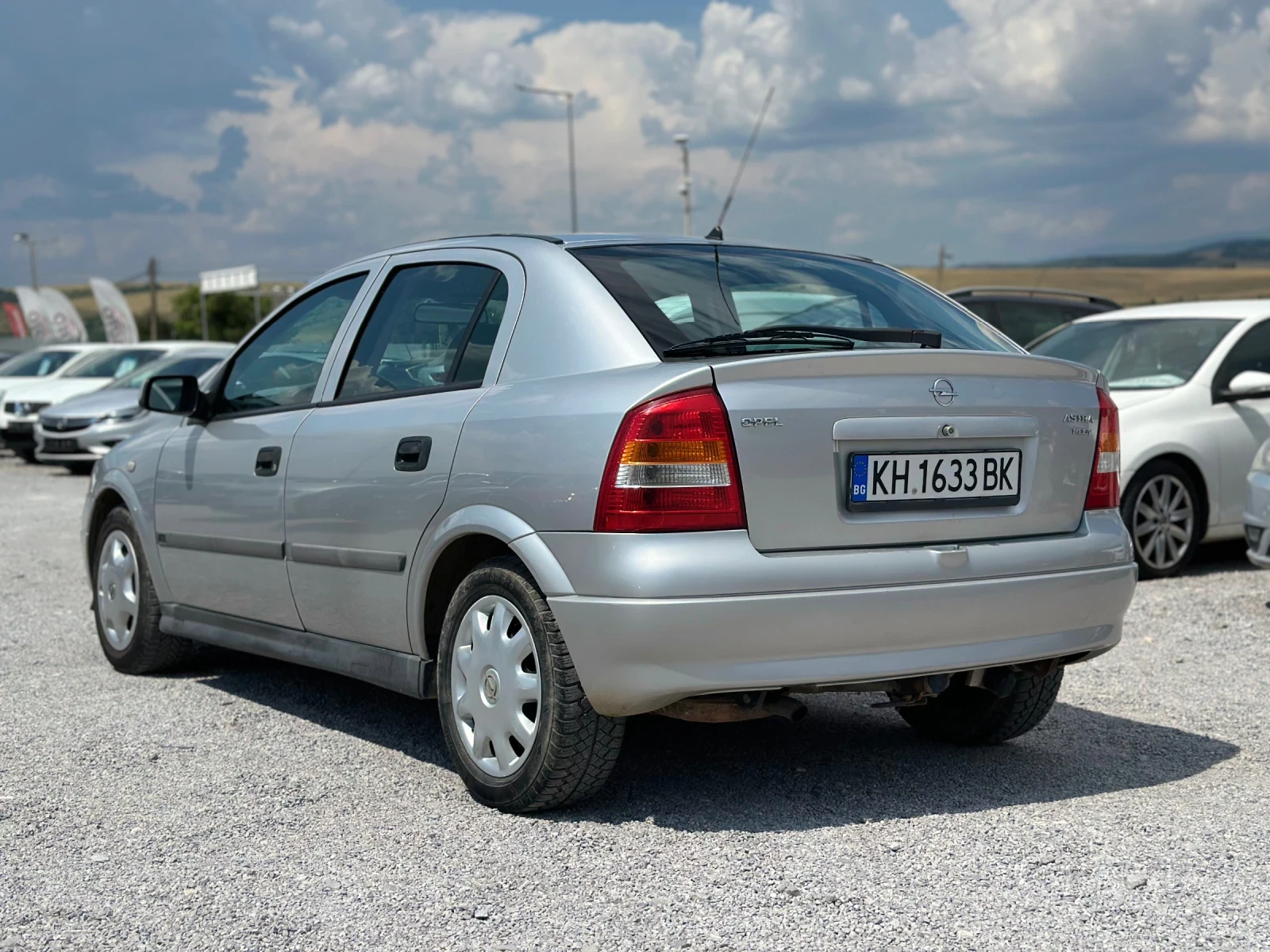 Opel Astra 1.4i-90кс - изображение 4