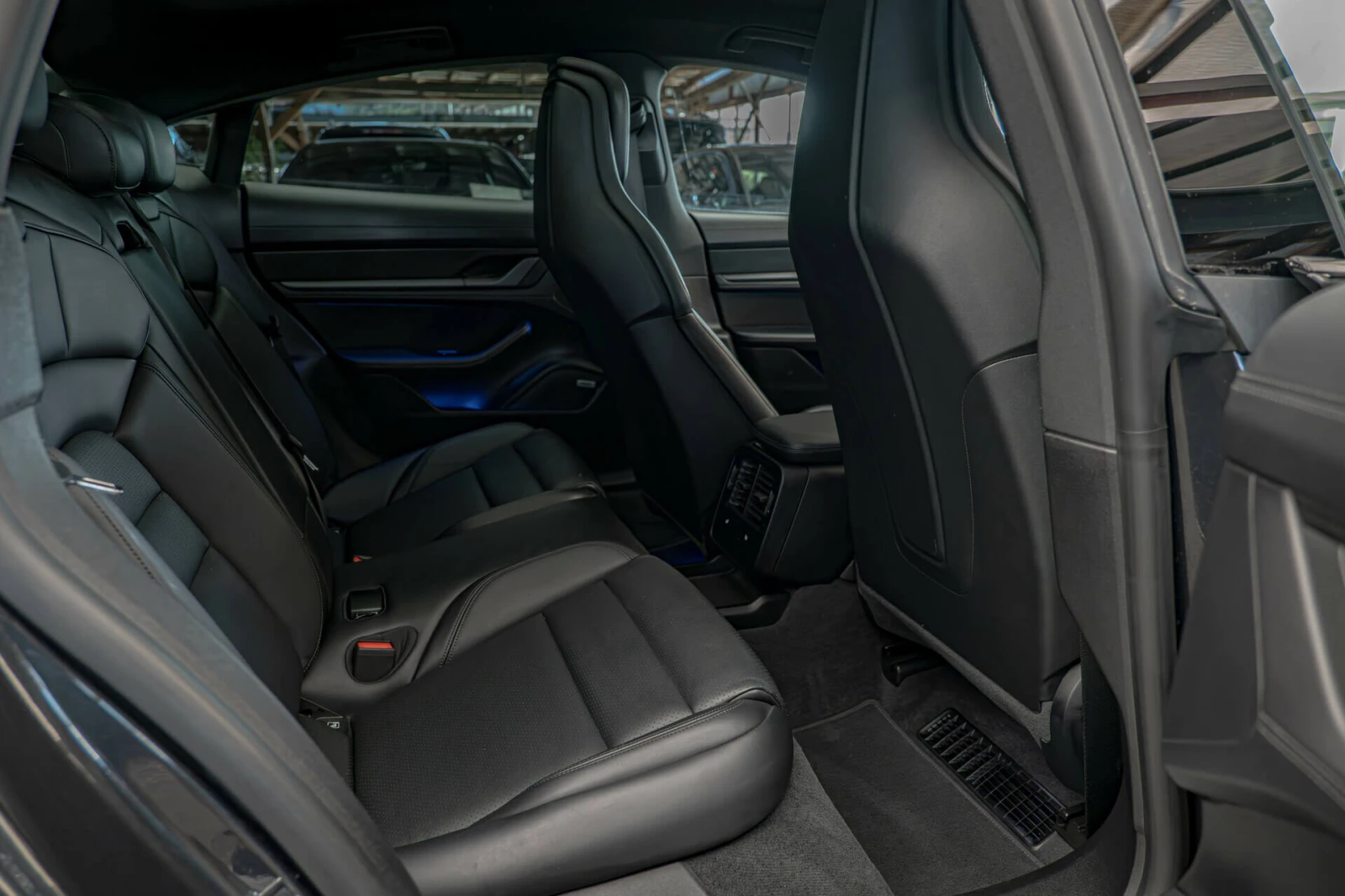 Porsche Taycan 4S/PDLS+ /PESS/Bose/Sport Chrono/Hyper Screen/ - изображение 9