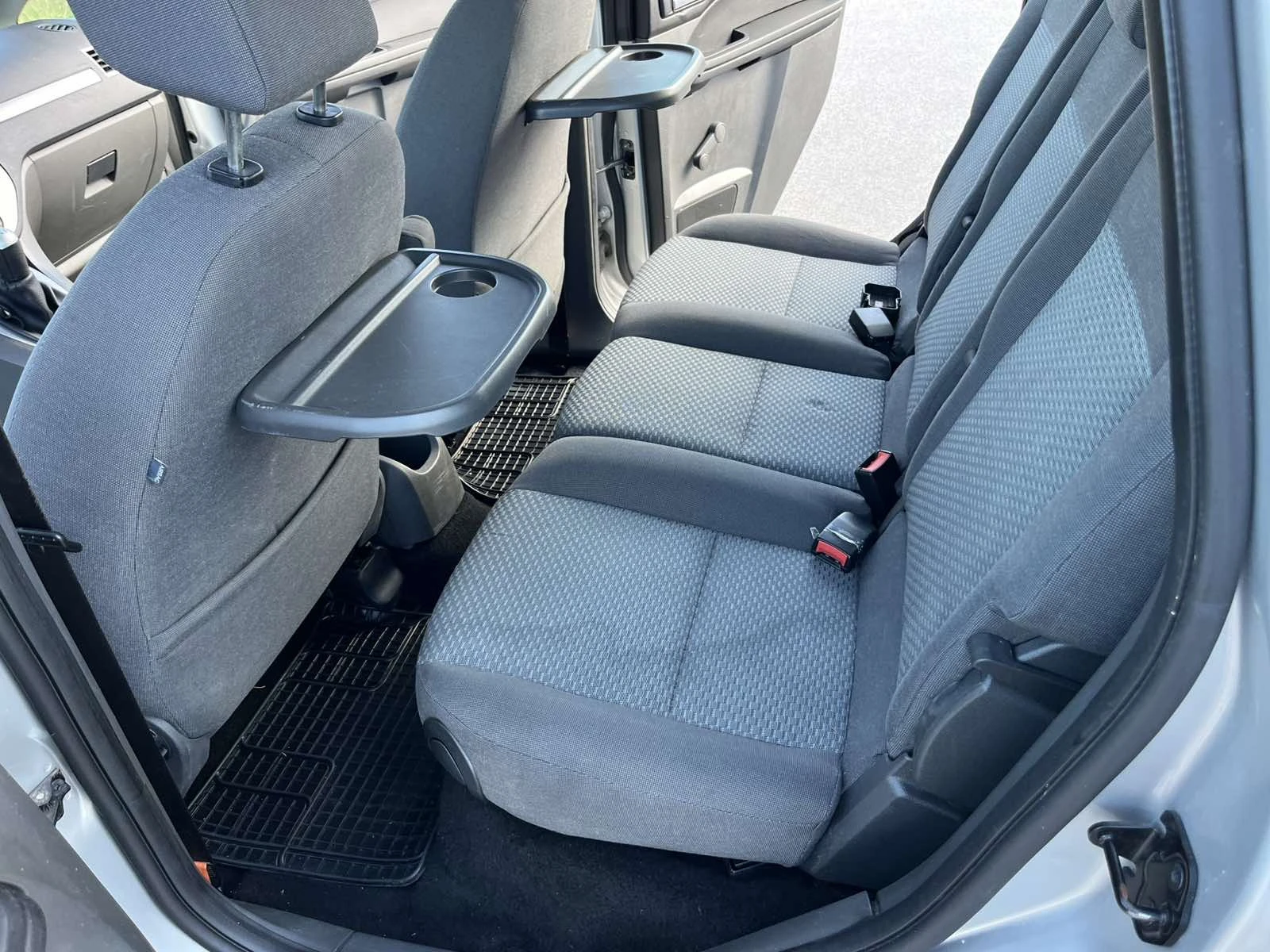 Ford C-max 1.6TDCI 90кс КЛИМАТИК - изображение 9