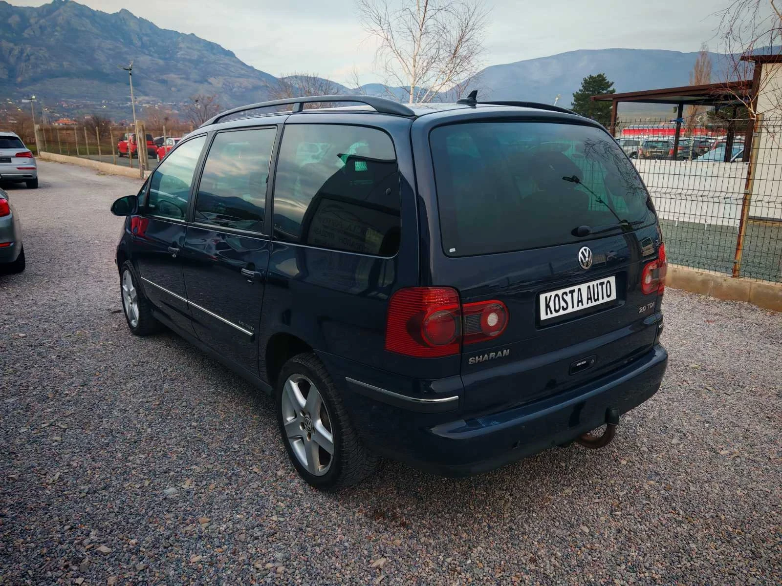 VW Sharan КАТО НОВ, снимка 5 - Автомобили и джипове - 52170187