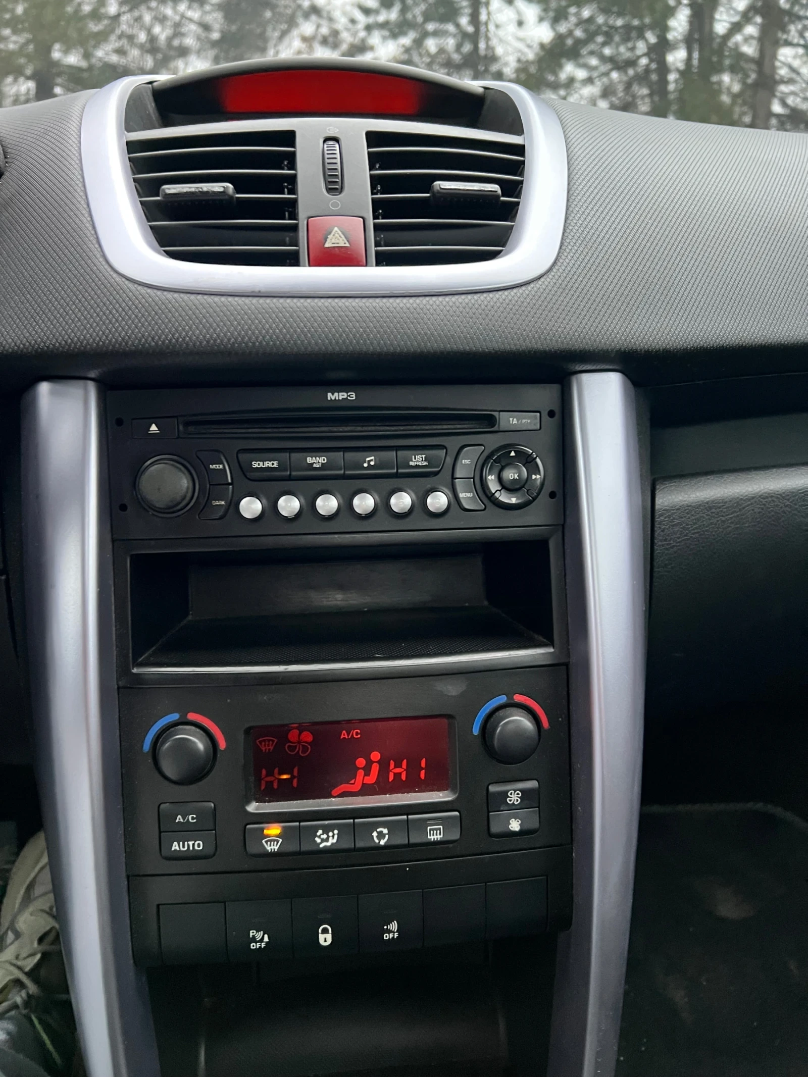 Peugeot 207 CC 1.6 VTI 120�.�. | Mobile.bg � ����������� 16