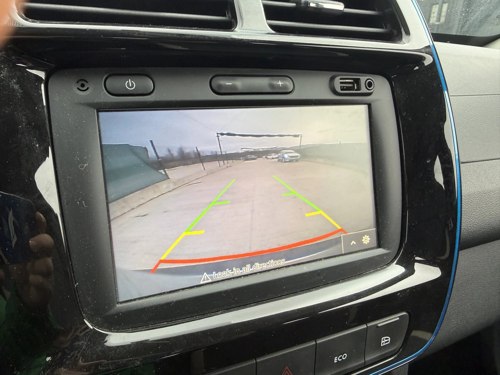 Dacia Spring CCS/NAVI/KAME�A/����������/SWISS! | Mobile.bg � ����������� 13