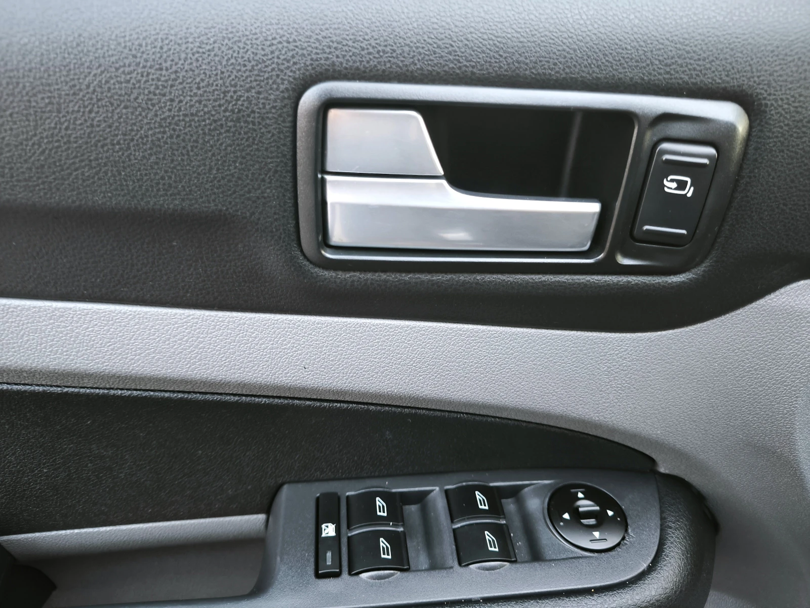 Ford Focus 1.6i - FACELIFT | Mobile.bg � ����������� 15