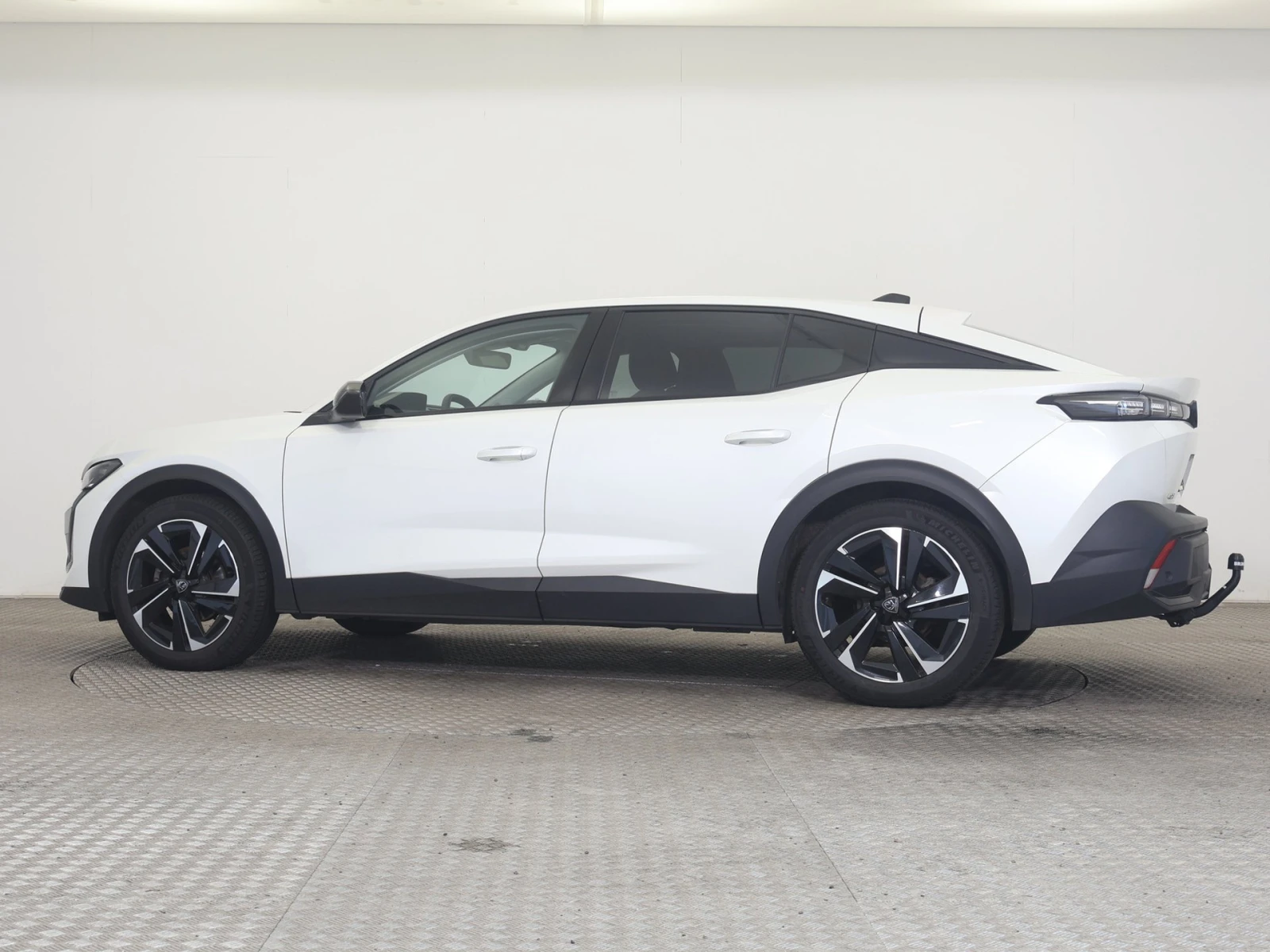 Peugeot 408 1.2i Allure Pack, снимка 3 - Автомобили и джипове - 53952786