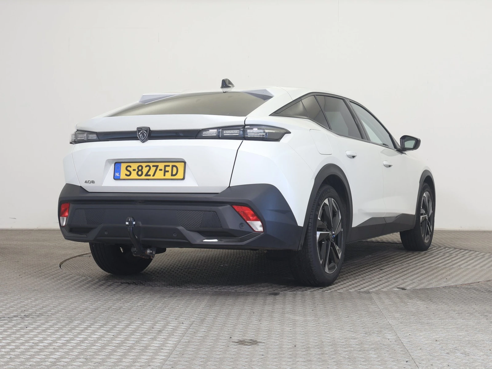 Peugeot 408 1.2i Allure Pack, снимка 2 - Автомобили и джипове - 53952786