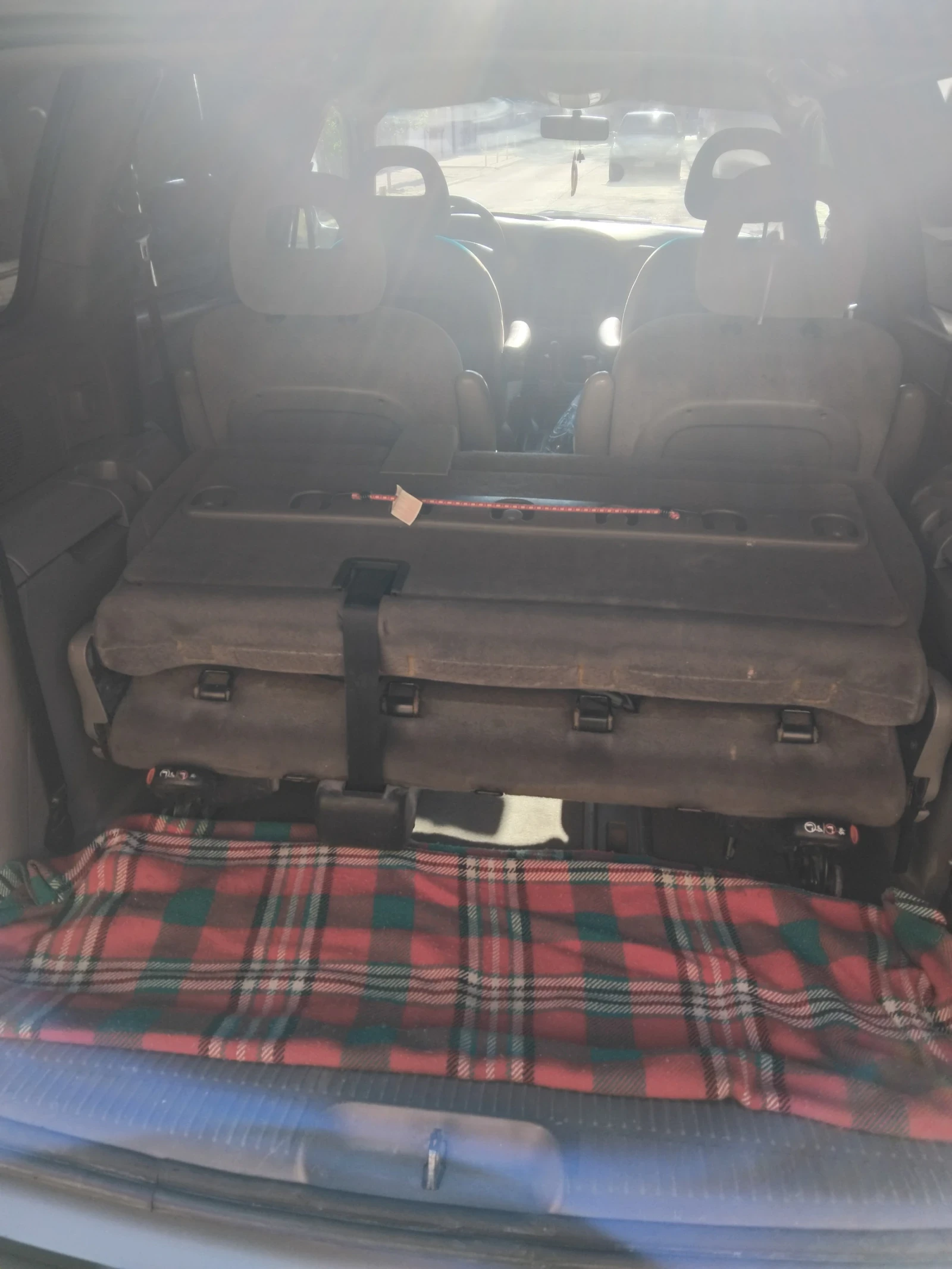 Chrysler Voyager 2.5crdi, снимка 3 - Автомобили и джипове - 54253012