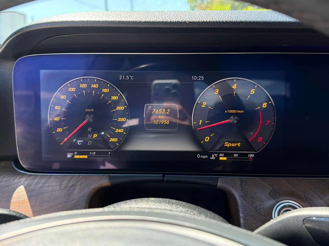 Mercedes-Benz E 400 BURMESTER * ПОДГРЕВИ * ПАНО * KEYLESS * CARFAX, снимка 8 - Автомобили и джипове - 54743154