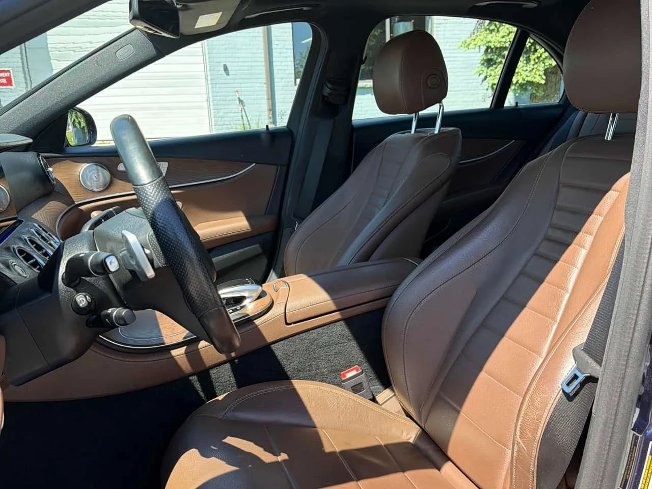Mercedes-Benz E 400 BURMESTER * ПОДГРЕВИ * ПАНО * KEYLESS * CARFAX, снимка 10 - Автомобили и джипове - 54743154