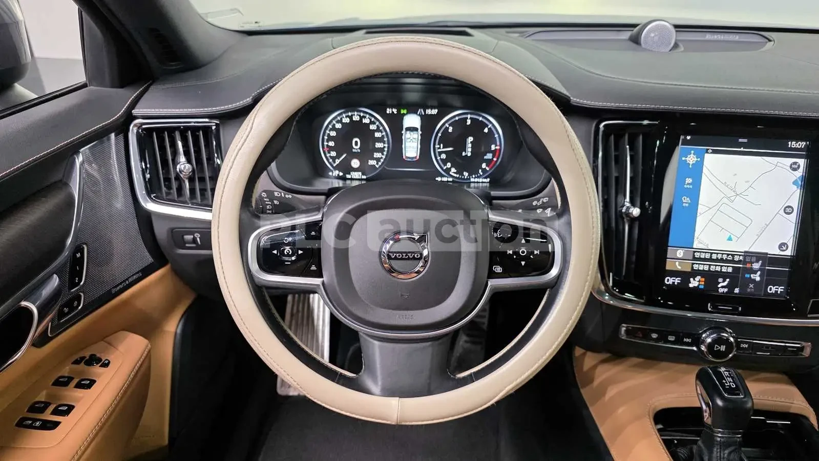 Volvo V90 D5 AWD| B&W| DISTTRONIC| 360| ВКЛ.ТЕХНОТЕСТ, снимка 6 - Автомобили и джипове - 54788017