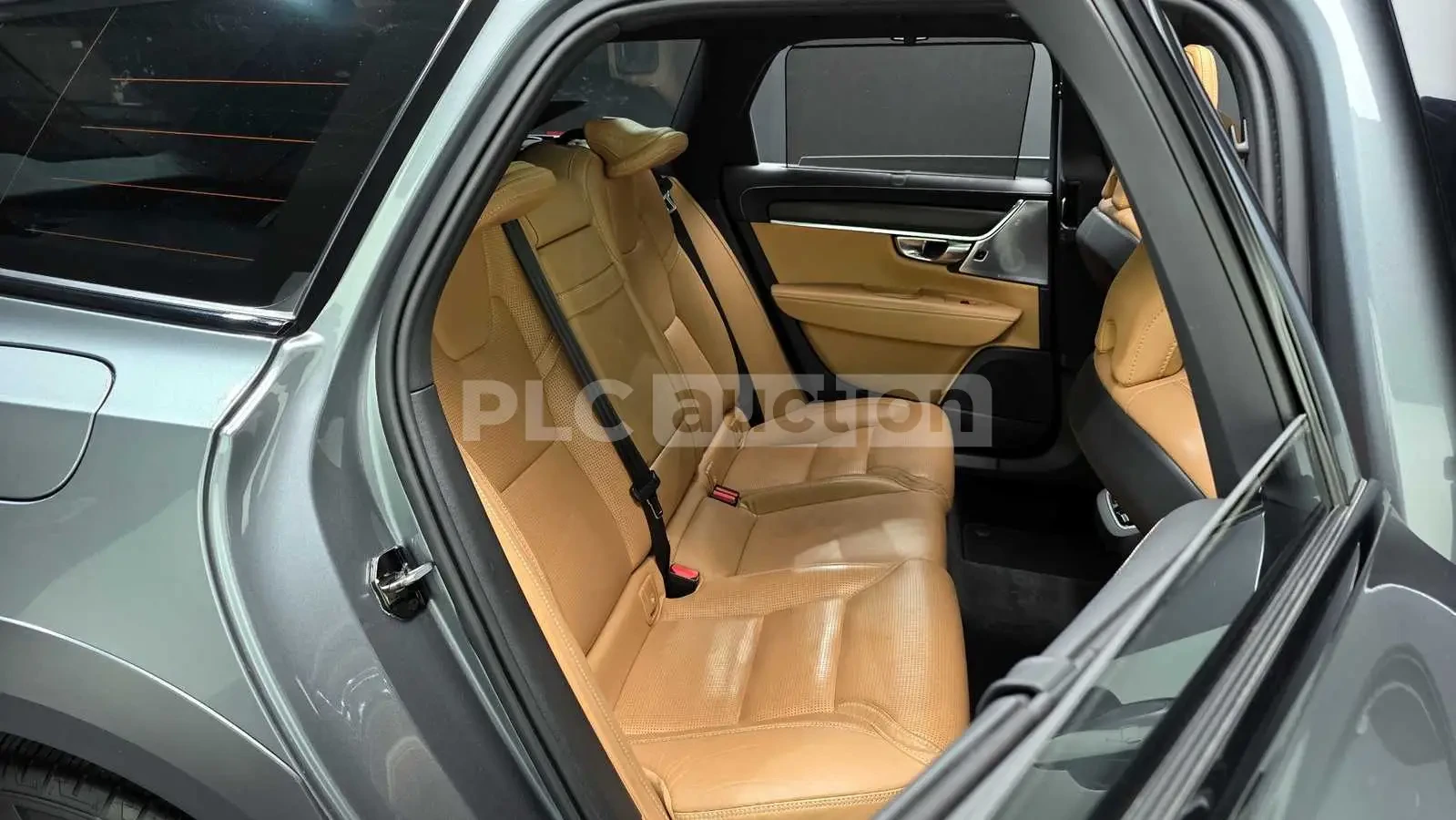 Volvo V90 D5 AWD| B&W| DISTTRONIC| 360| ВКЛ.ТЕХНОТЕСТ, снимка 11 - Автомобили и джипове - 54788017