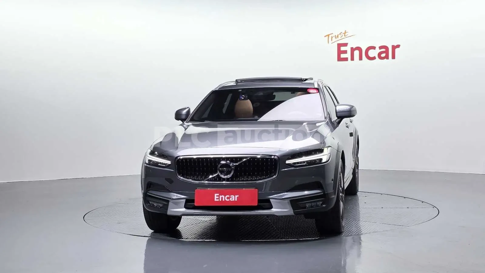 Volvo V90 D5 AWD| B&W| DISTTRONIC| 360| ВКЛ.ТЕХНОТЕСТ, снимка 4 - Автомобили и джипове - 54788017
