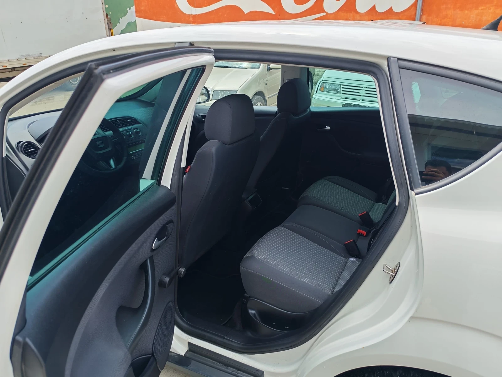 Seat Altea 1.6  Климатик, снимка 11 - Автомобили и джипове - 54800050