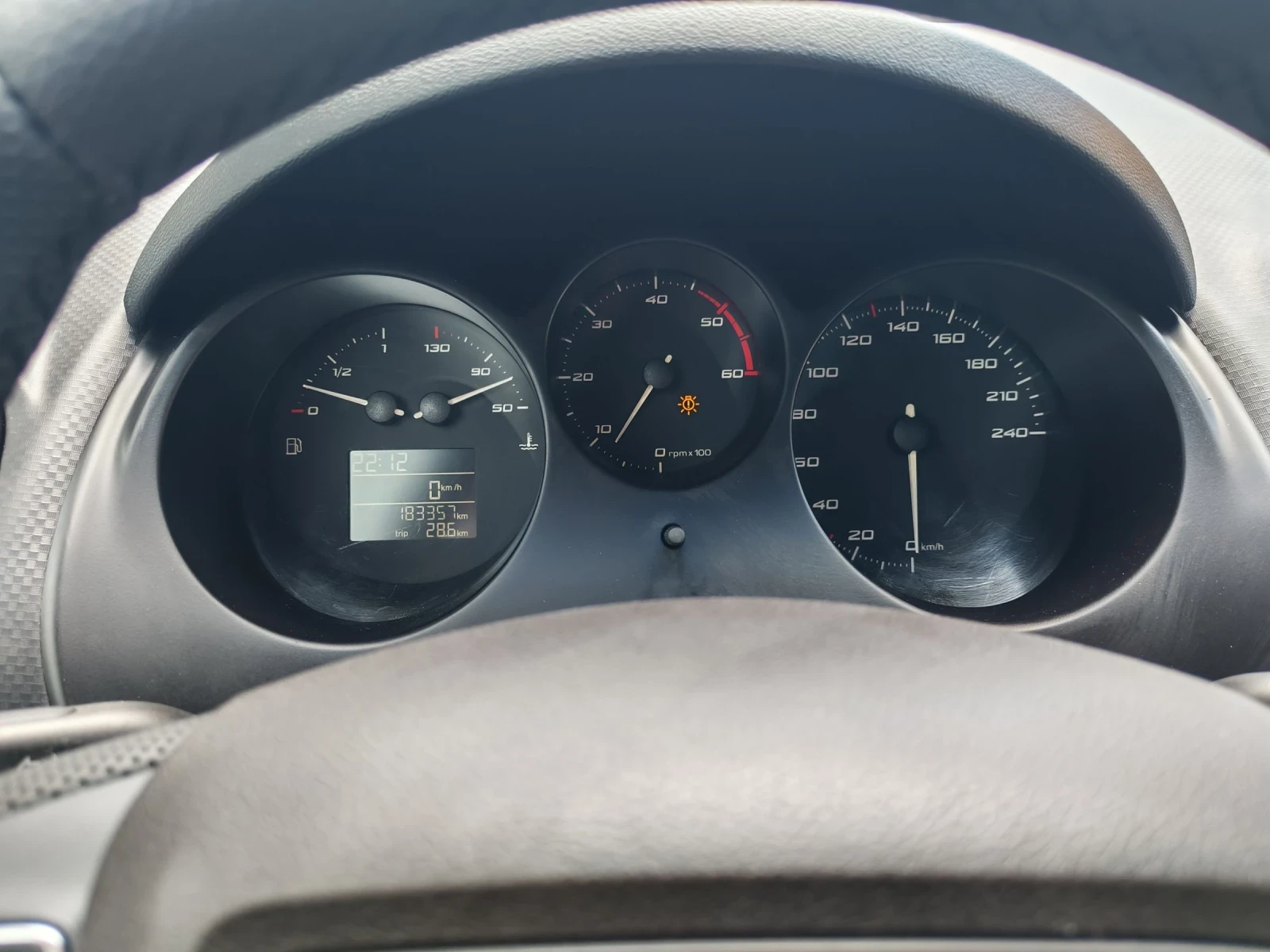 Seat Altea 1.6  Климатик, снимка 6 - Автомобили и джипове - 54800050