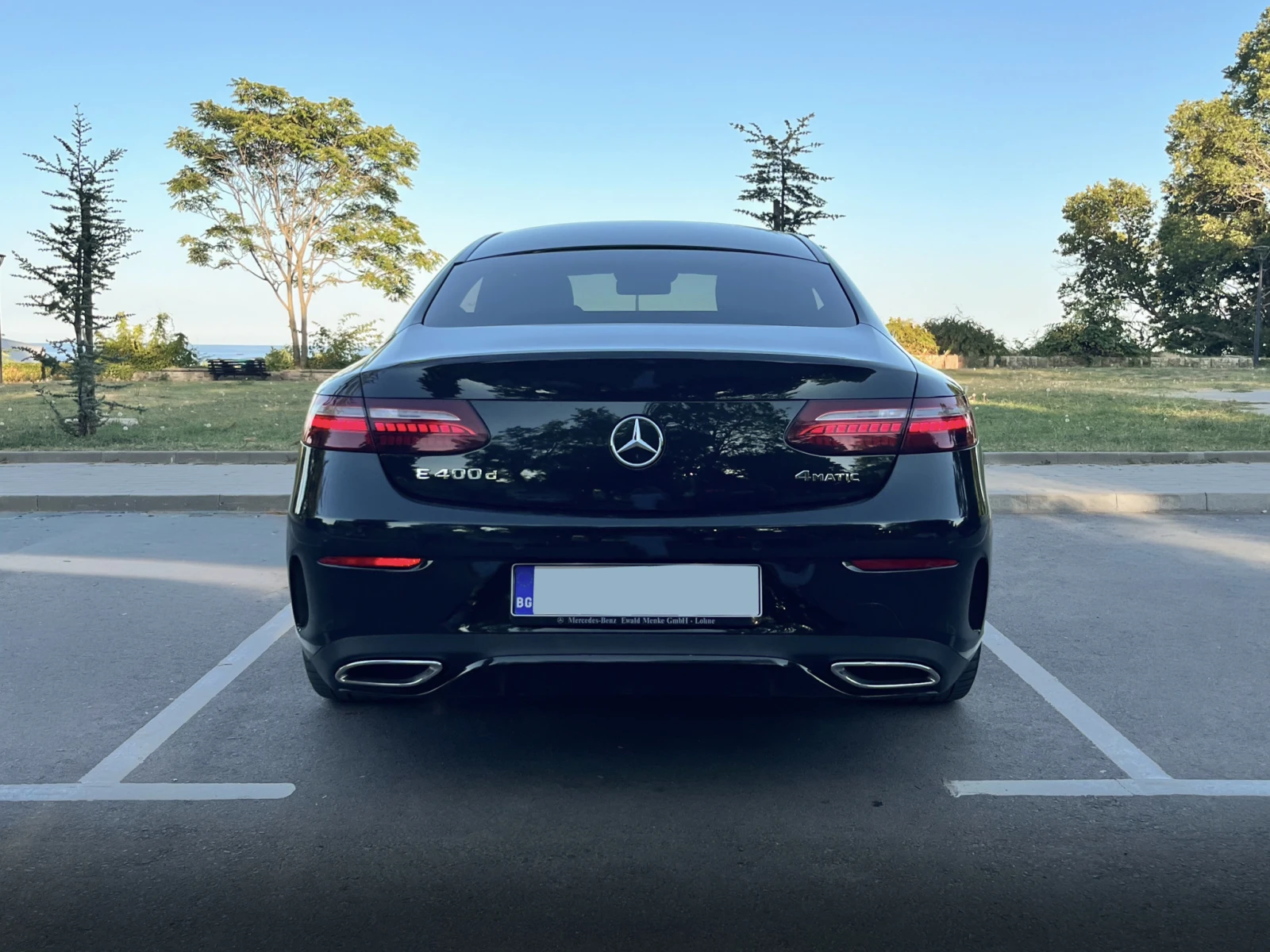 Mercedes-Benz E 400 4MATIC , BURMASTER, 360 гр., ПАНО, МЕМОРИ , AMG..., снимка 4 - Автомобили и джипове - 55383839