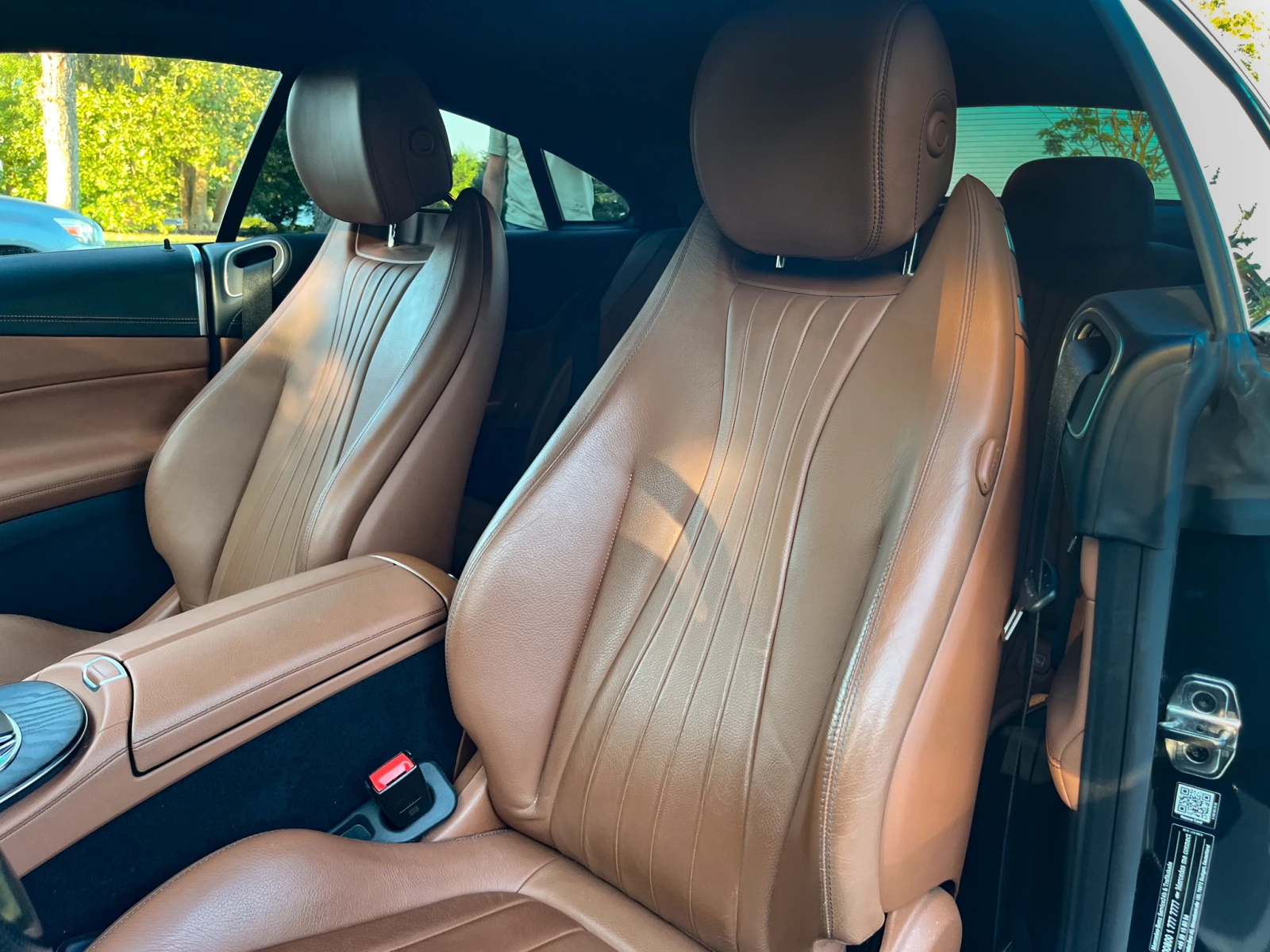 Mercedes-Benz E 400 4MATIC , BURMASTER, 360 гр., ПАНО, МЕМОРИ , AMG..., снимка 10 - Автомобили и джипове - 55383839