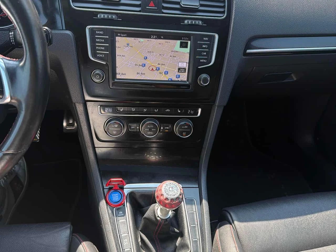 VW Golf * AUTOBAHN * CARFAX * Ръчни скорости * , снимка 12 - Автомобили и джипове - 55444580