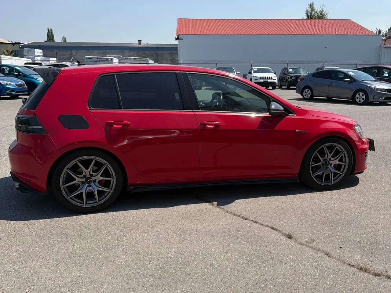 VW Golf * AUTOBAHN * CARFAX * Ръчни скорости * , снимка 4 - Автомобили и джипове - 55444580
