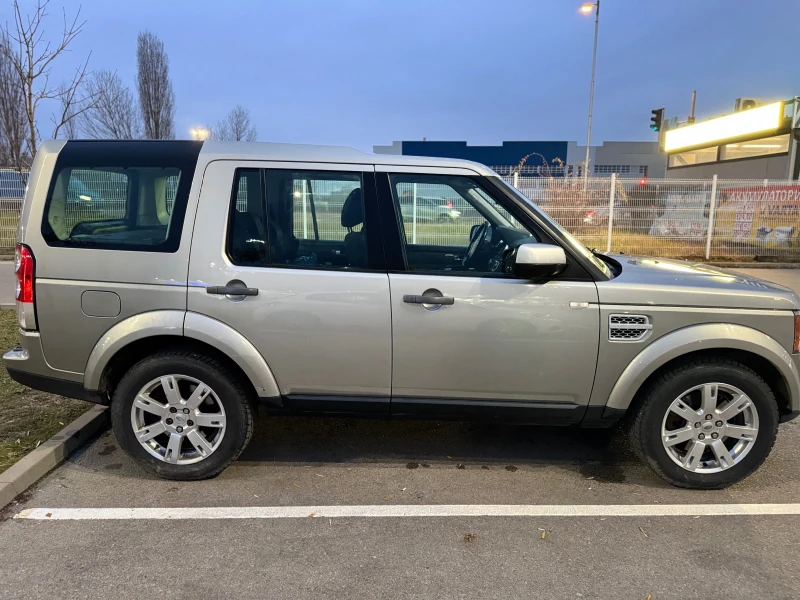 Land Rover Discovery, снимка 7 - Автомобили и джипове - 48226874