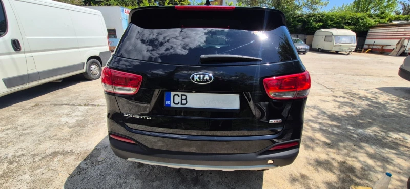 Kia Sorento 2.0T 4х4, снимка 3 - Автомобили и джипове - 52240979