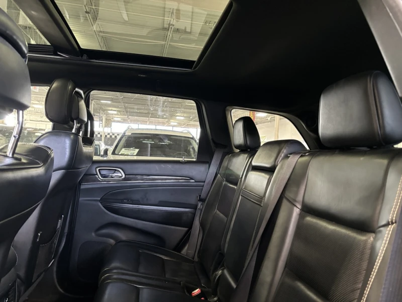 Jeep Grand cherokee Overland PANO* ОБДУХВАНЕ* CAM* ПОДГРЕВ* BLINDSPOT*, снимка 8 - Автомобили и джипове - 52647291