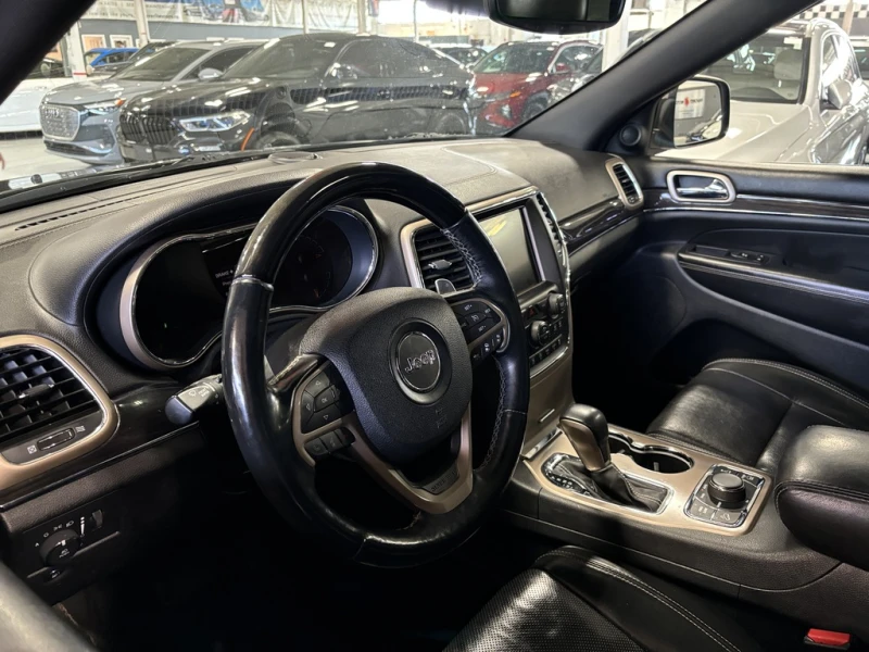 Jeep Grand cherokee Overland PANO* ОБДУХВАНЕ* CAM* ПОДГРЕВ* BLINDSPOT*, снимка 16 - Автомобили и джипове - 52647291