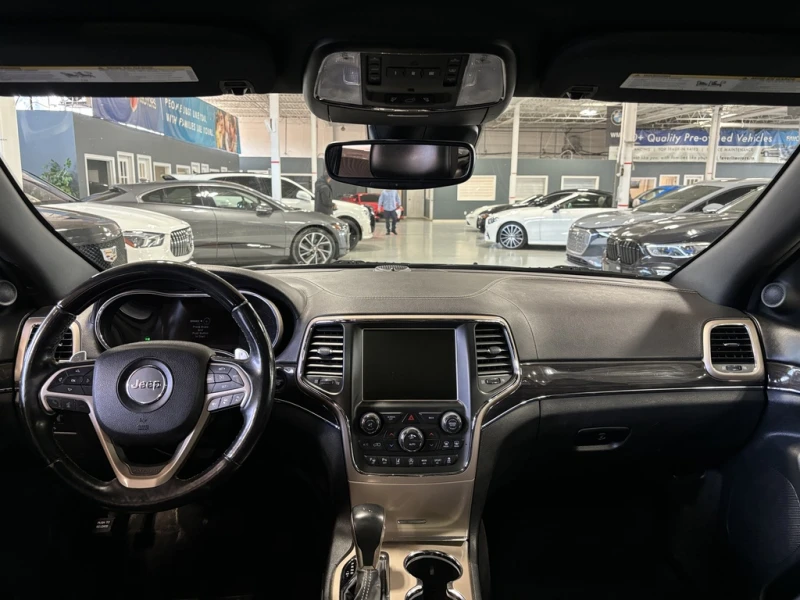 Jeep Grand cherokee Overland PANO* ОБДУХВАНЕ* CAM* ПОДГРЕВ* BLINDSPOT*, снимка 14 - Автомобили и джипове - 52647291